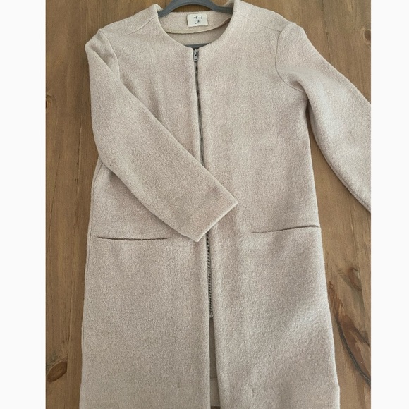 Aritzia Banville Jacket - Picture 3 of 6